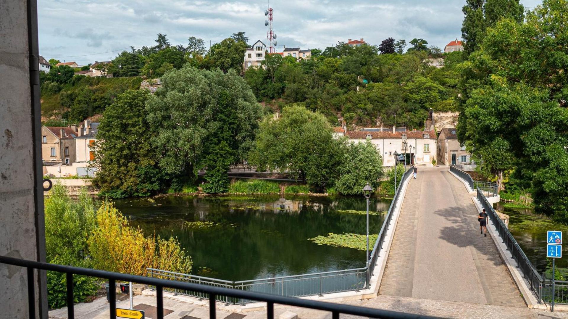 Les Rives Du Clain - Sublime T4 Au Bord De L'Eau Lejlighed Poitiers Eksteriør billede